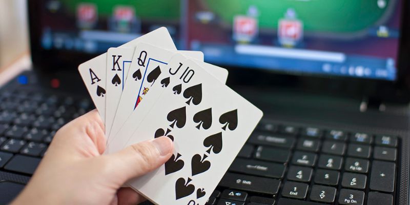 Bật Mí Luật Chơi Poker Và Cách Chơi Thắng Đối Thủ Siêu Hiệu Quả 1 Giới thiệu game bài poker trực tuyến